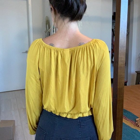 H&M off the shoulder top - Picture 4 of 4